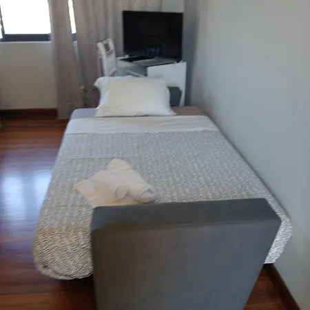 Surf & Guest Lorena's House 招待所 *