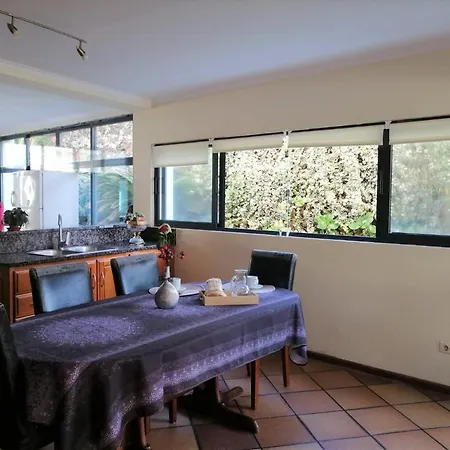 Surf & Guest Lorena's House Konukevi 3*