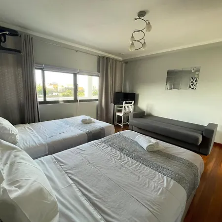 Surf & Guest Lorena's House 4*