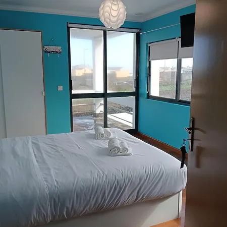 Surf & Guest Lorena's House Guest house