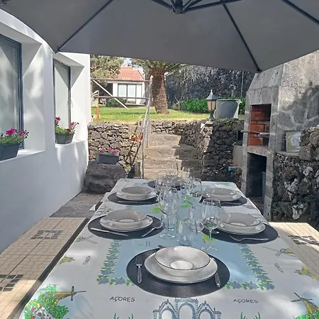 Surf & Guest Lorena's House 게스트하우스 3*