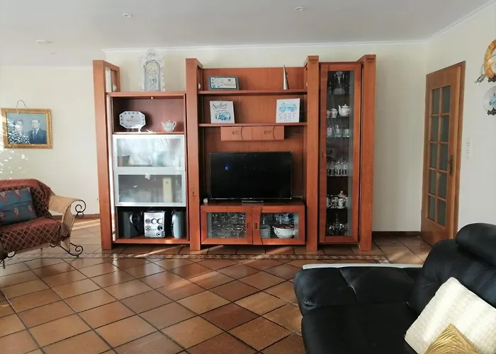 Πανσιόν Surf & Guest Lorena's House 4*