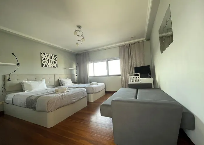 Surf & Guest Lorena's House 리베라그란데